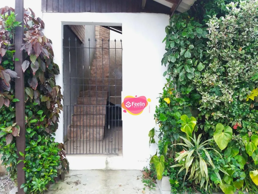 Casa, 6 quartos, 220 m² - Foto 4