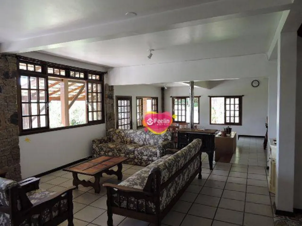 Casa, 8 quartos, 217 m² - Foto 4