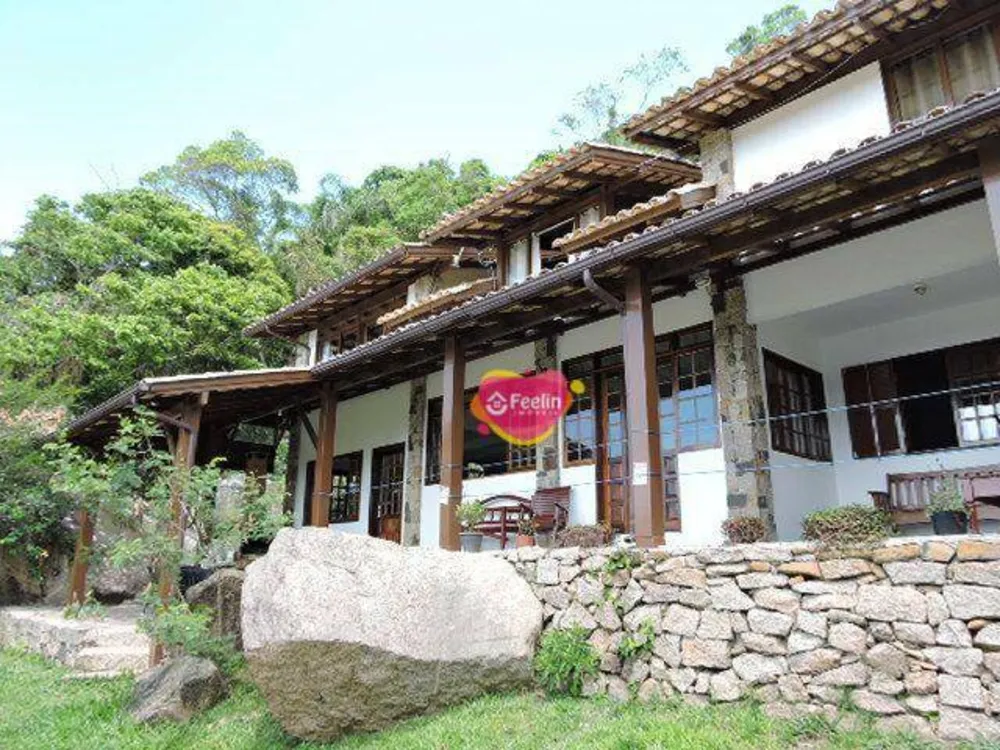 Casa, 8 quartos, 217 m² - Foto 1