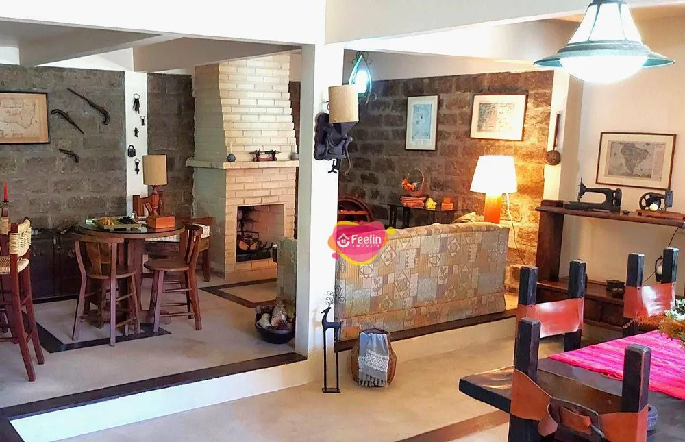 Casa, 3 quartos, 280 m² - Foto 1