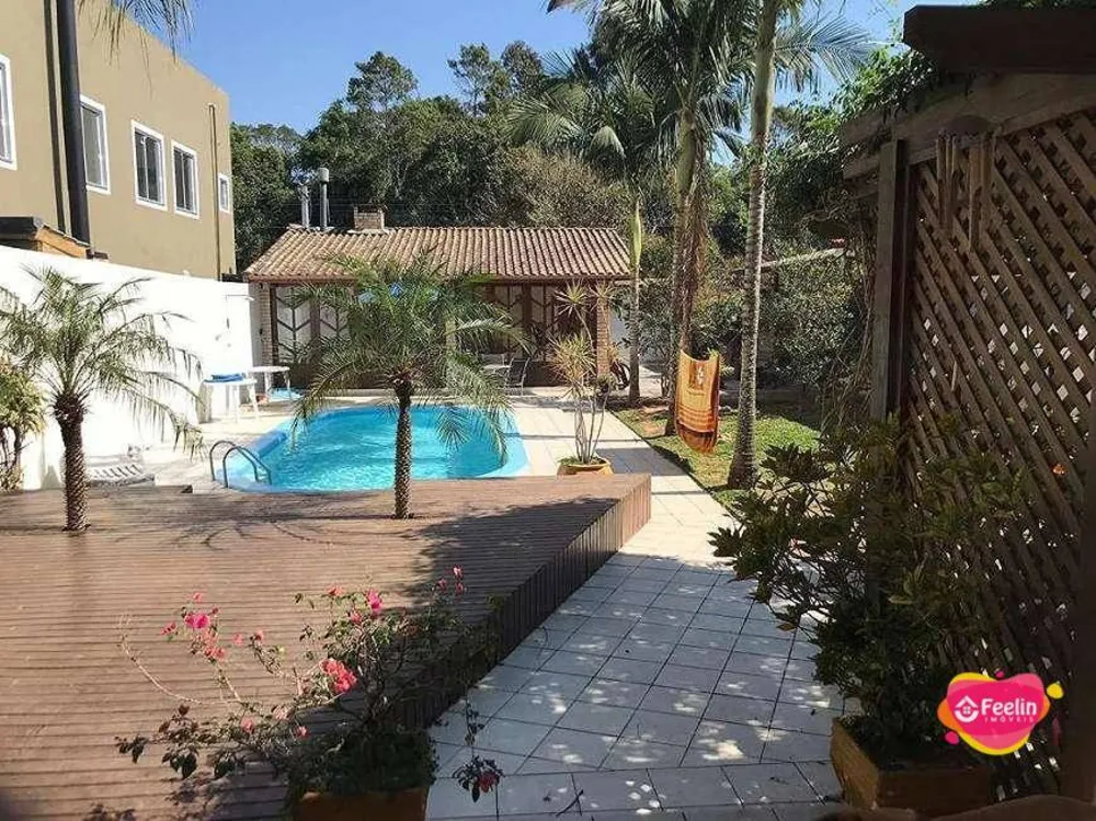 Casa, 3 quartos, 220 m² - Foto 1