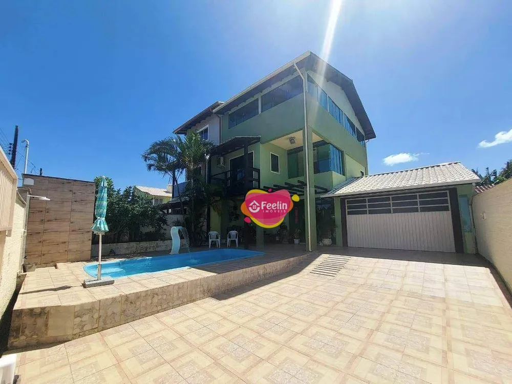 Casa, 4 quartos, 250 m² - Foto 1