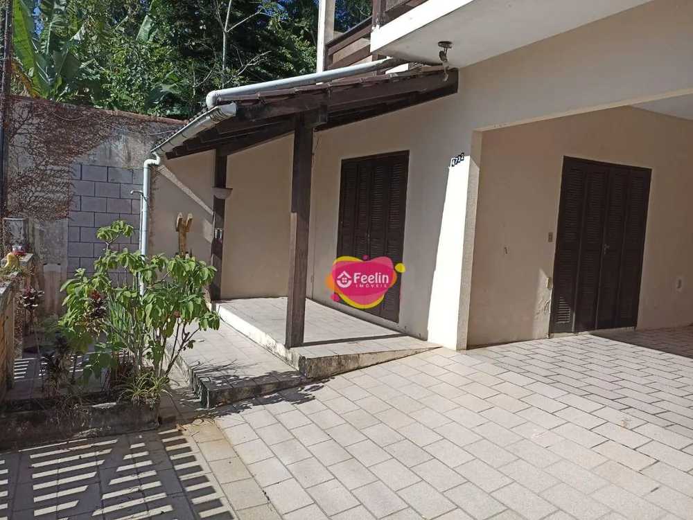 Casa, 5 quartos, 220 m² - Foto 2
