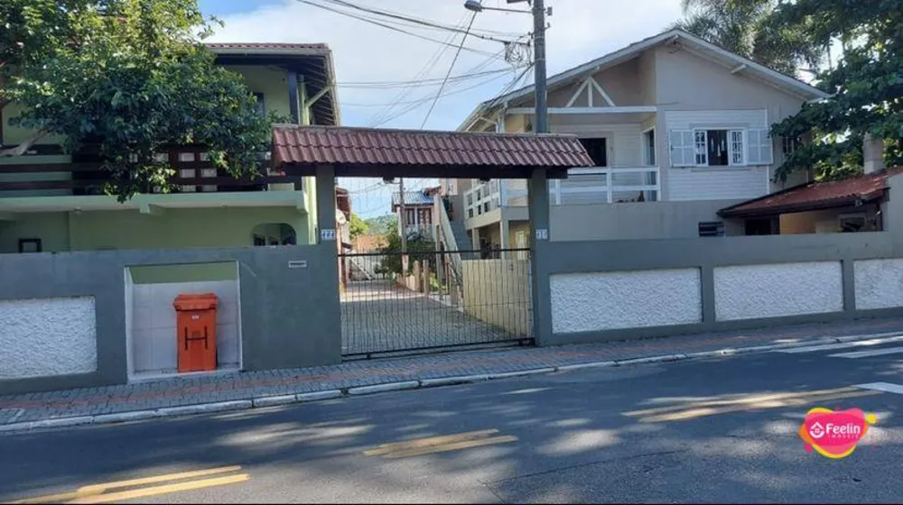 Casa, 6 quartos, 198 m² - Foto 3