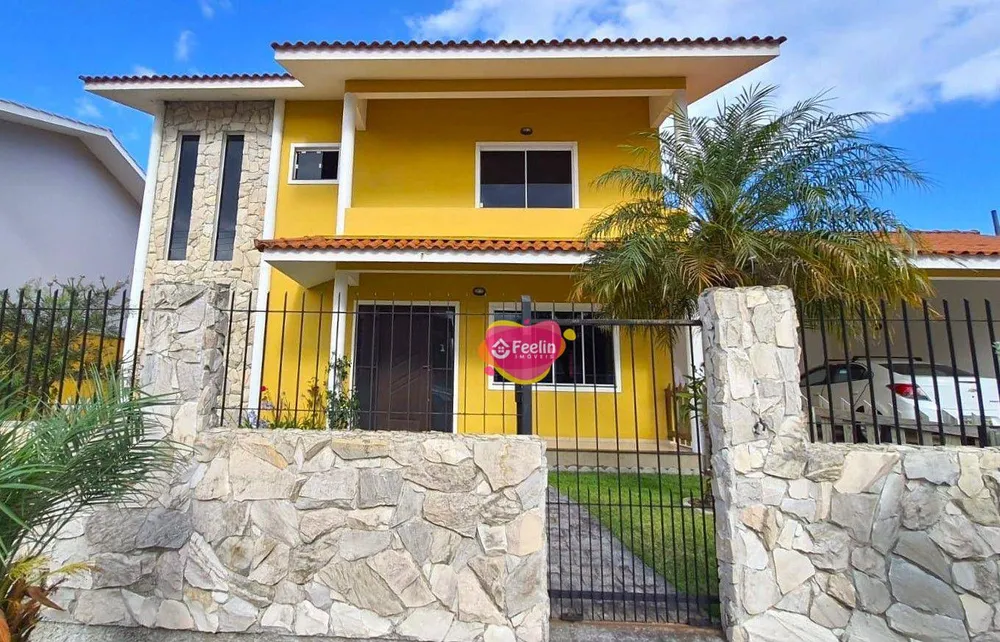 Casa, 3 quartos, 228 m² - Foto 2