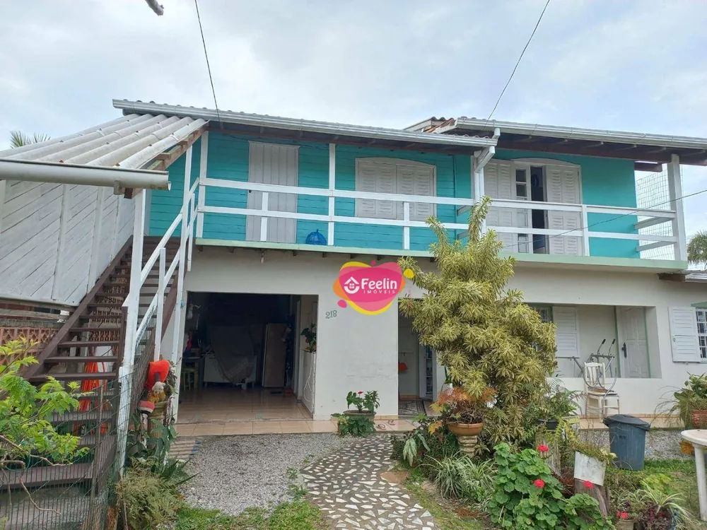 Casa, 5 quartos, 252 m² - Foto 1
