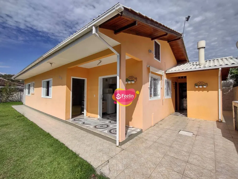 Casa, 3 quartos, 210 m² - Foto 1
