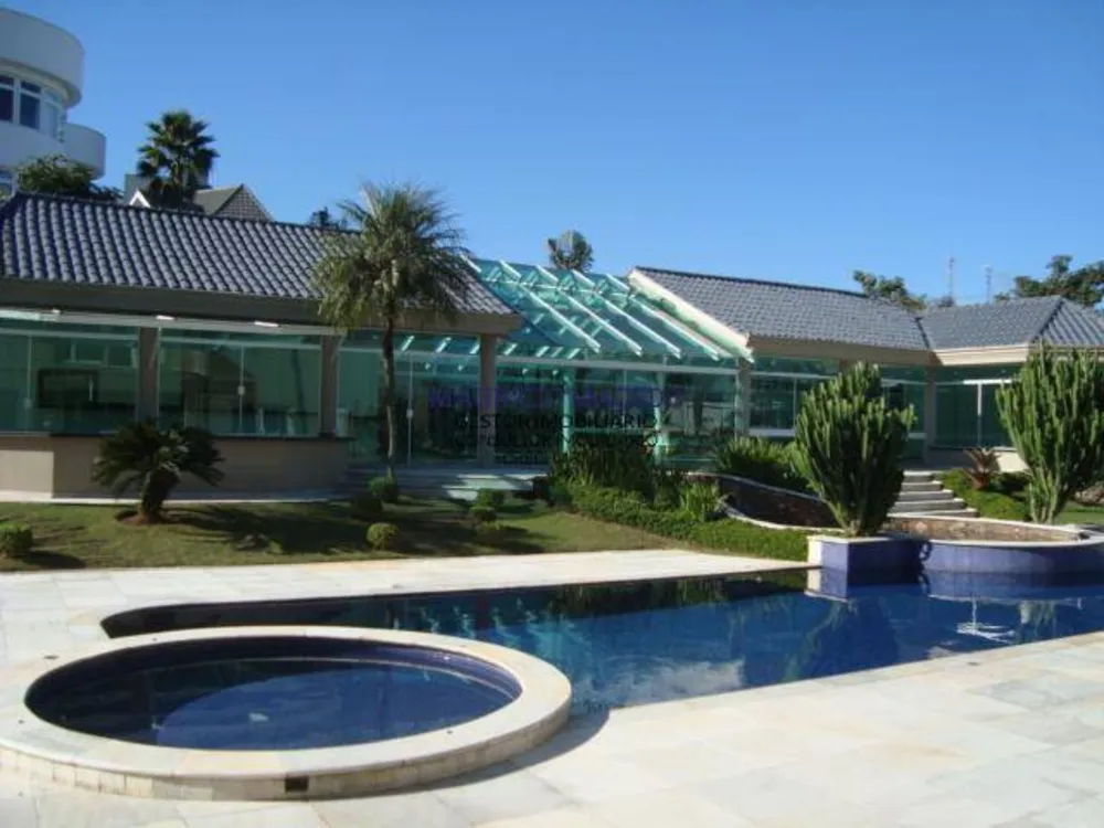 Casa, 5 quartos, 1800 m² - Foto 1