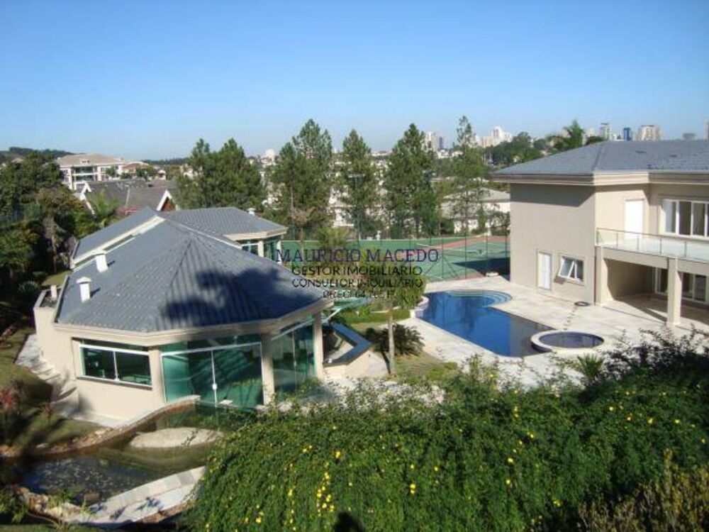Casa à venda e aluguel com 5 quartos, 1800m² - Foto 1