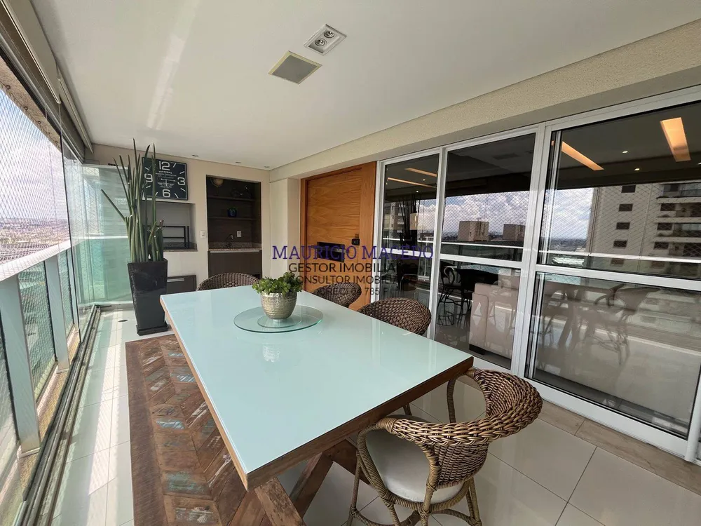 Apartamento, 3 quartos, 250 m² - Foto 1