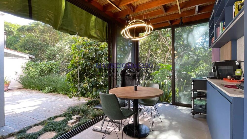 Casa, 3 quartos, 224 m² - Foto 1