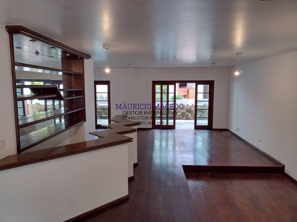 Casa, 3 quartos, 308 m² - Foto 1