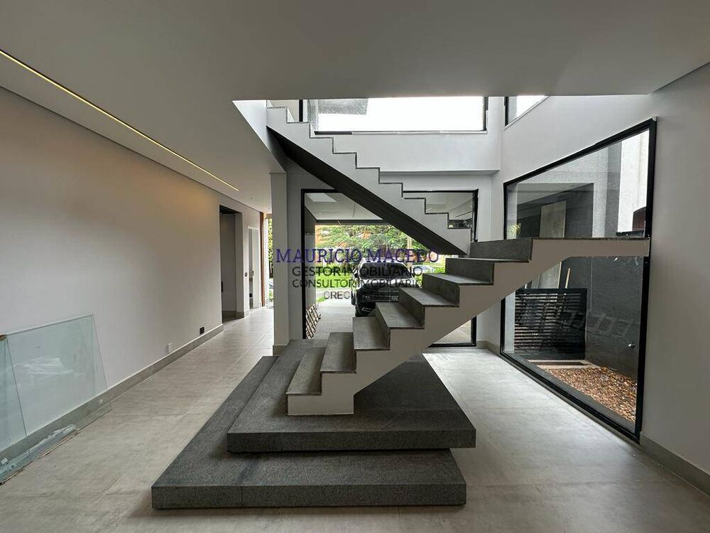 Casa, 4 quartos, 330 m² - Foto 2