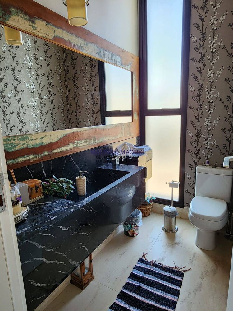 Casa para alugar com 4 quartos, 450m² - Foto 11
