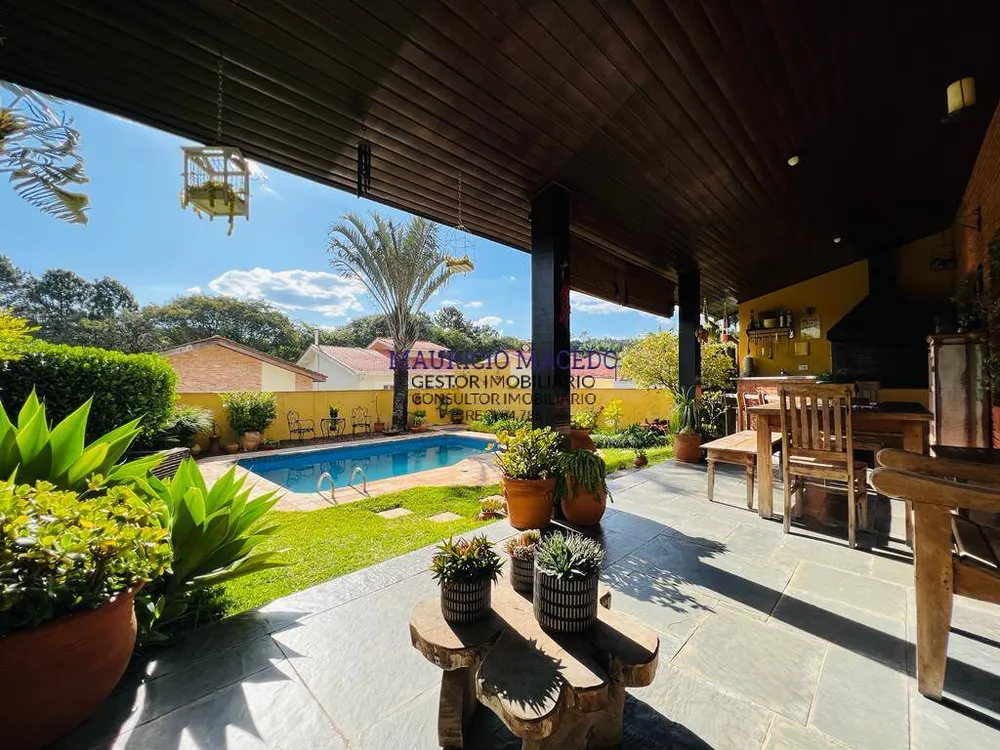 Casa, 3 quartos, 212 m² - Foto 1