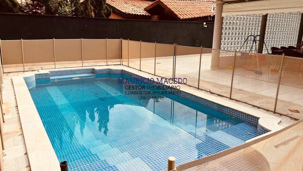 Casa, 4 quartos, 628 m² - Foto 4