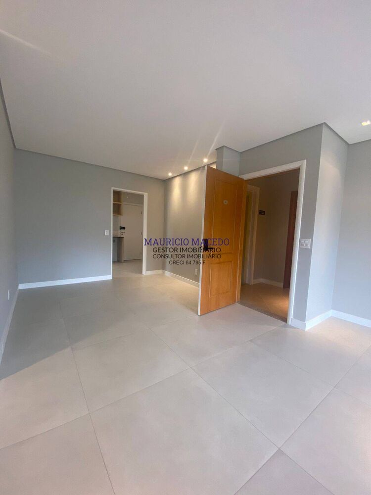 Apartamento, 3 quartos, 139 m² - Foto 2