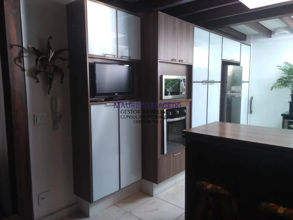 Casa, 3 quartos, 210 m² - Foto 2