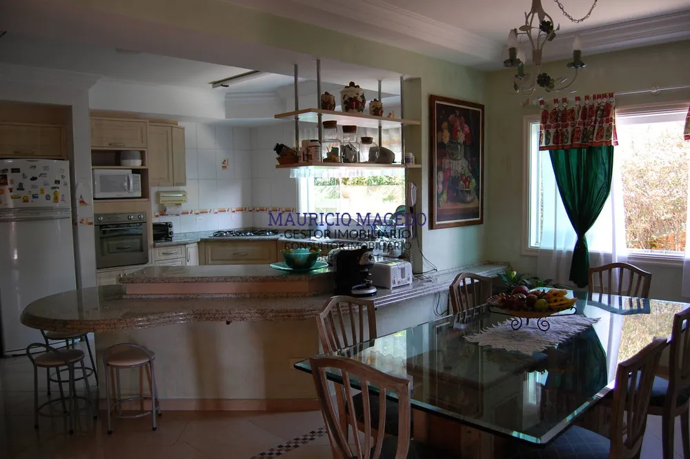 Casa, 5 quartos, 1400 m² - Foto 1