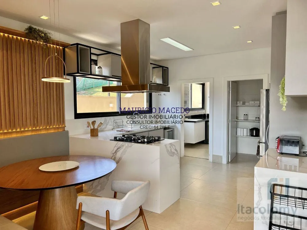 Casa, 4 quartos, 390 m² - Foto 2