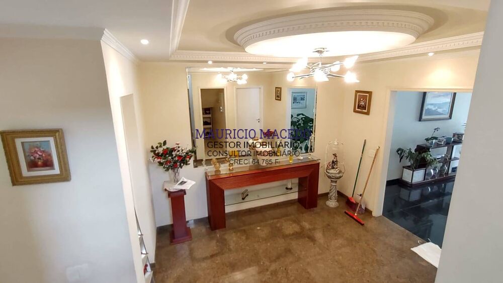 Casa à venda com 4 quartos, 460m² - Foto 1