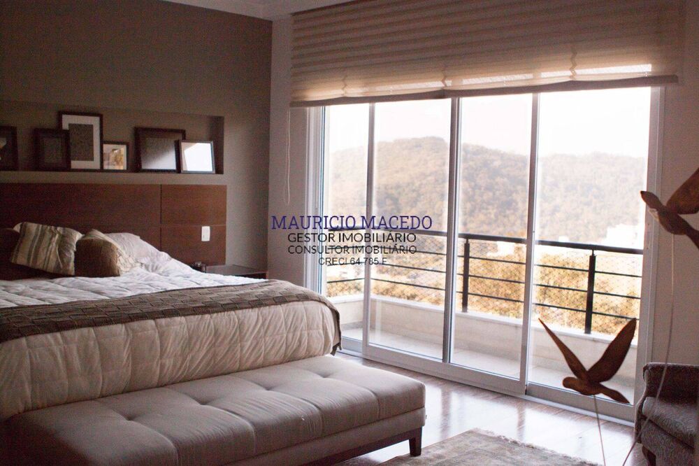Casa, 4 quartos, 580 m² - Foto 1