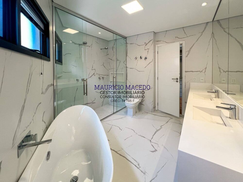 Casa, 4 quartos, 640 m² - Foto 1
