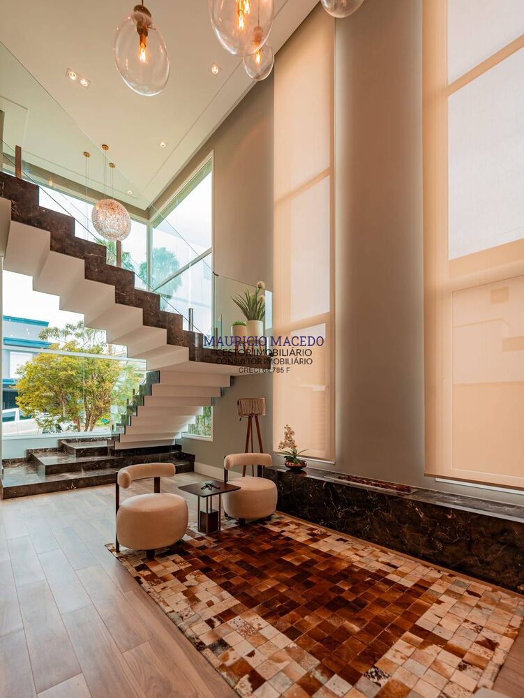 Casa, 6 quartos, 1237 m² - Foto 1