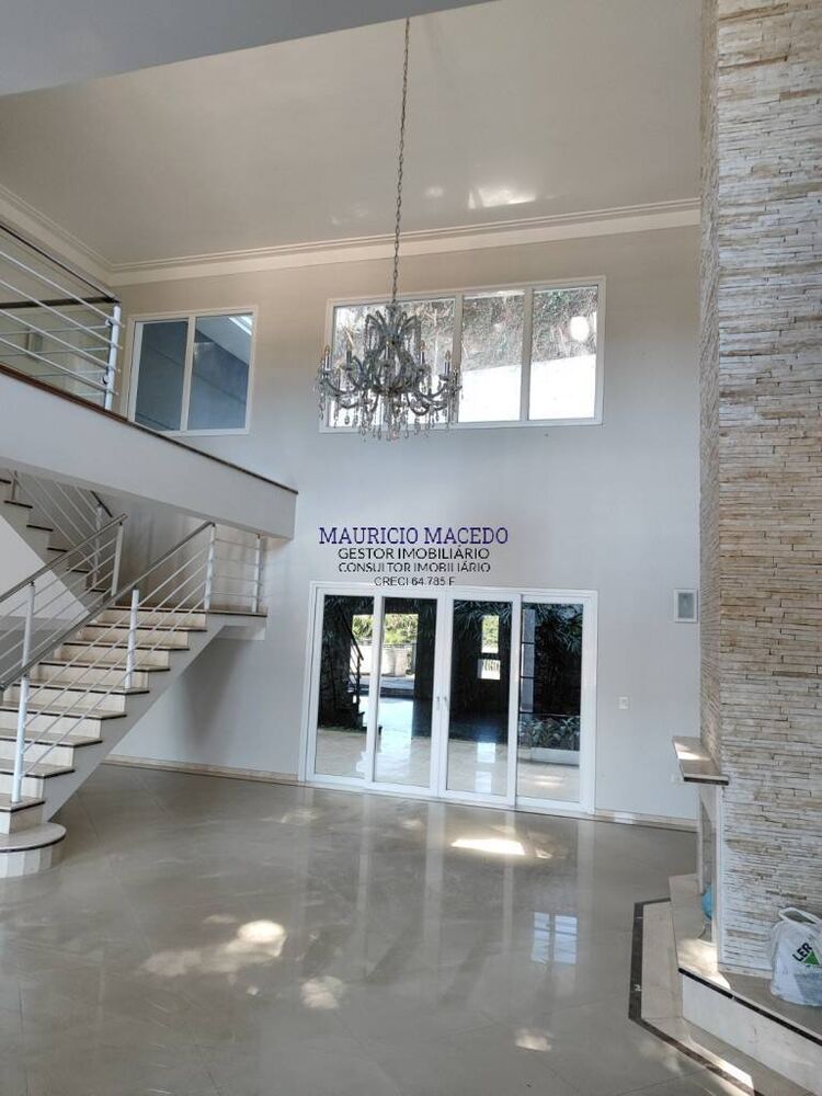 Casa para alugar com 4 quartos, 500m² - Foto 4