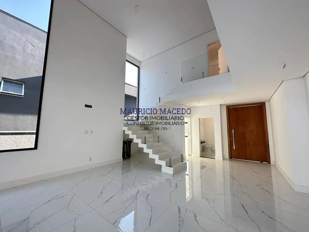 Casa, 4 quartos, 359 m² - Foto 1
