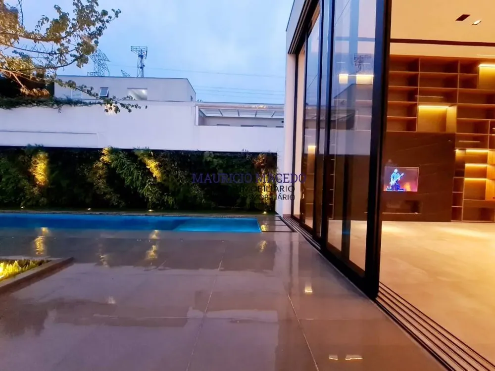 Casa, 5 quartos, 1000 m² - Foto 1