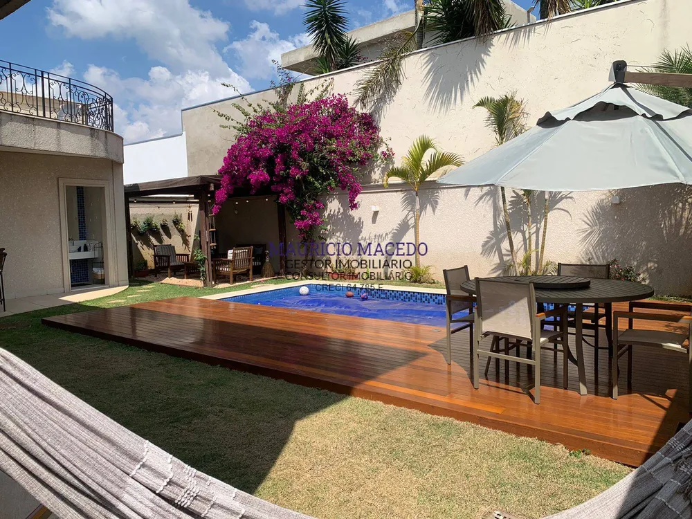 Casa, 4 quartos, 440 m² - Foto 1