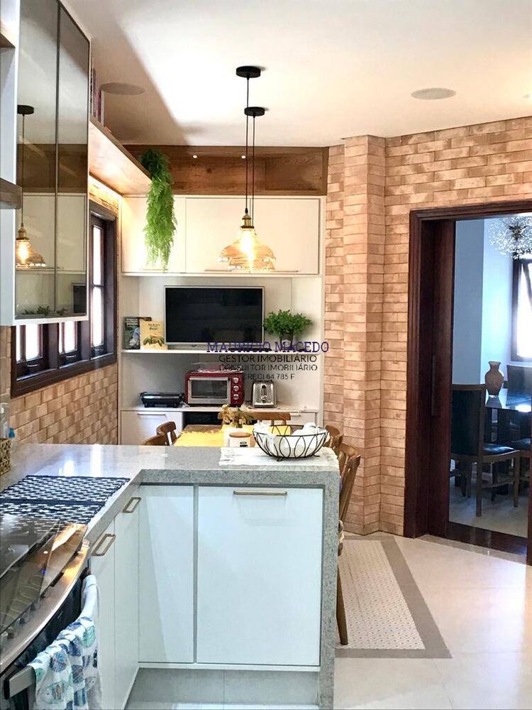 Casa, 4 quartos, 306 m² - Foto 1