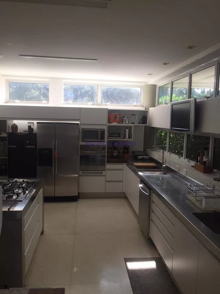 Casa à venda e aluguel com 4 quartos, 900m² - Foto 3