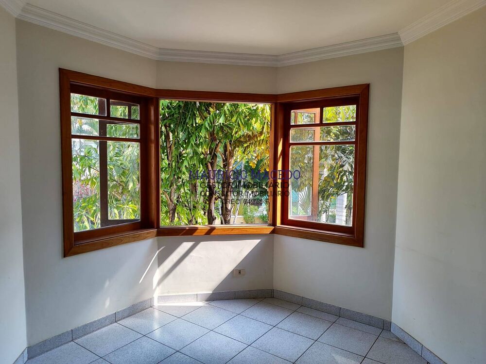 Casa, 4 quartos, 650 m² - Foto 1