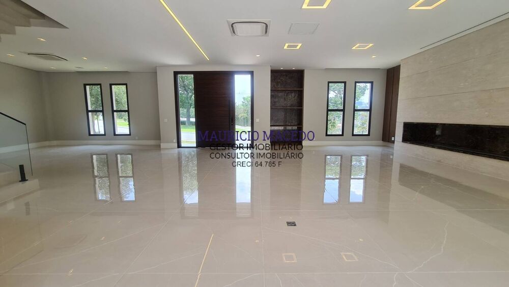 Casa à venda com 4 quartos, 900m² - Foto 3