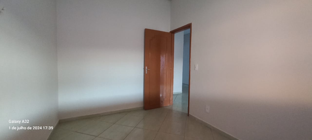 Casa à venda com 4 quartos, 138m² - Foto 14