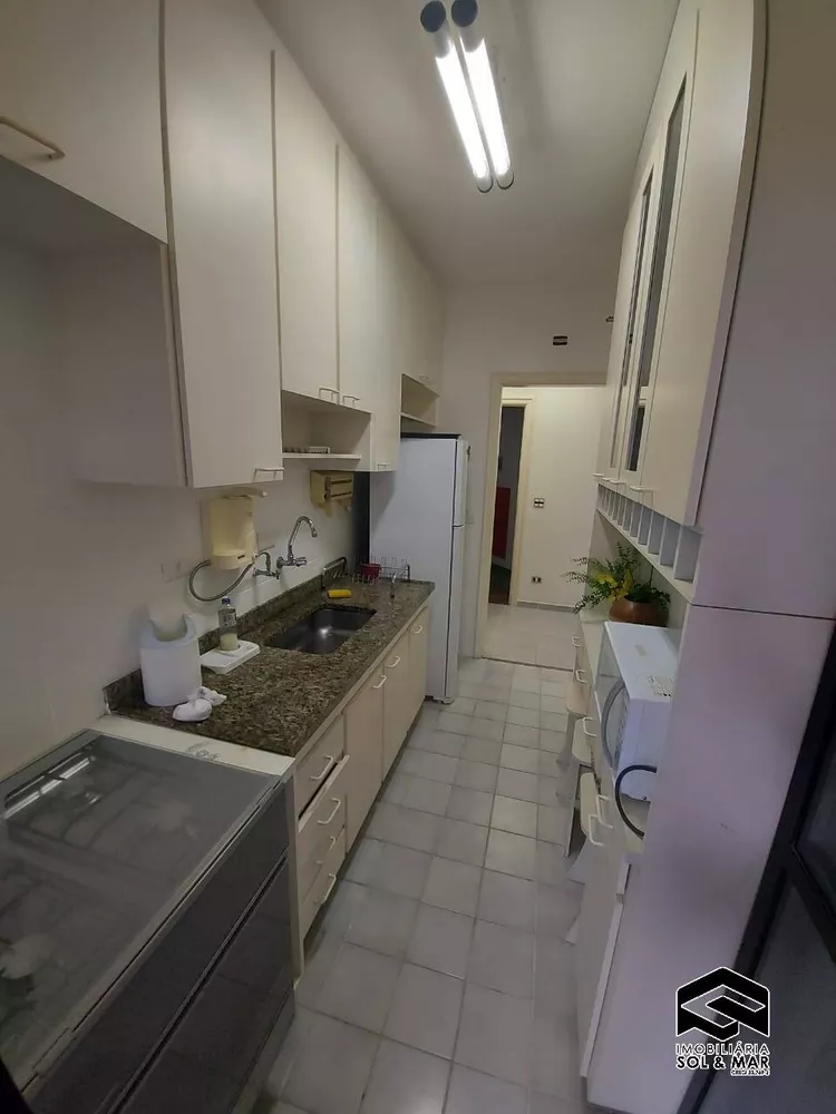 Apartamento à venda com 2 quartos, 70m² - Foto 2