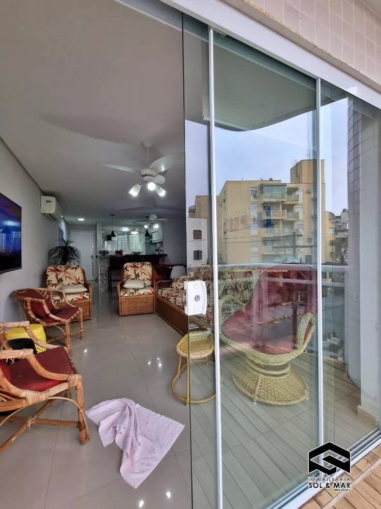 Apartamento à venda com 3 quartos, 100m² - Foto 2