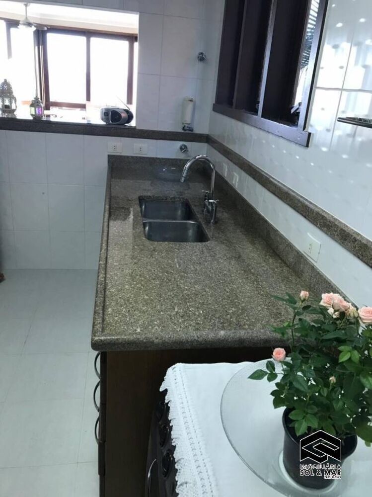 Casa à venda com 5 quartos, 300m² - Foto 8