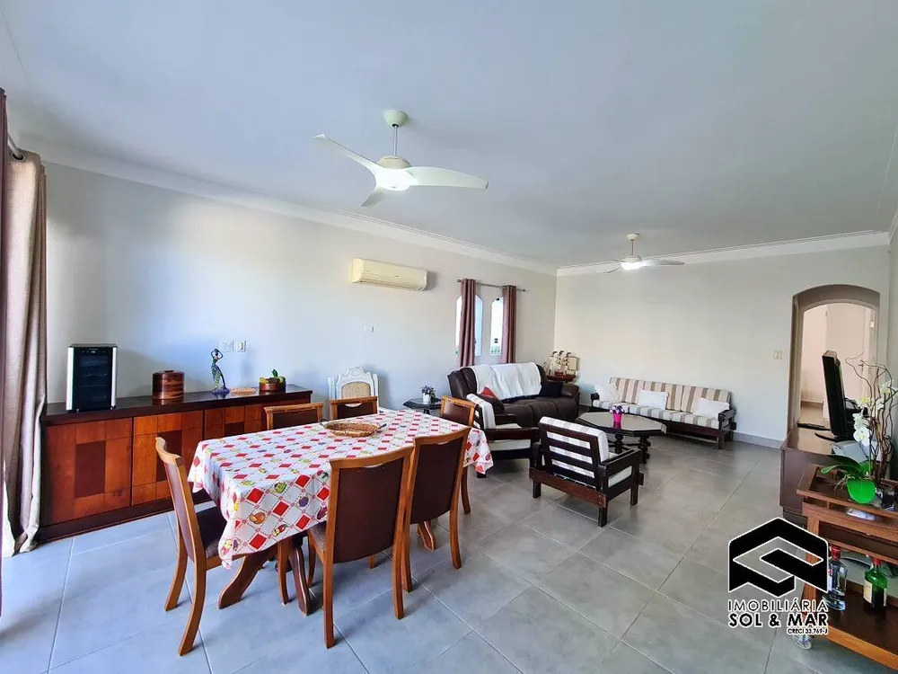 Casa, 3 quartos, 200 m² - Foto 1