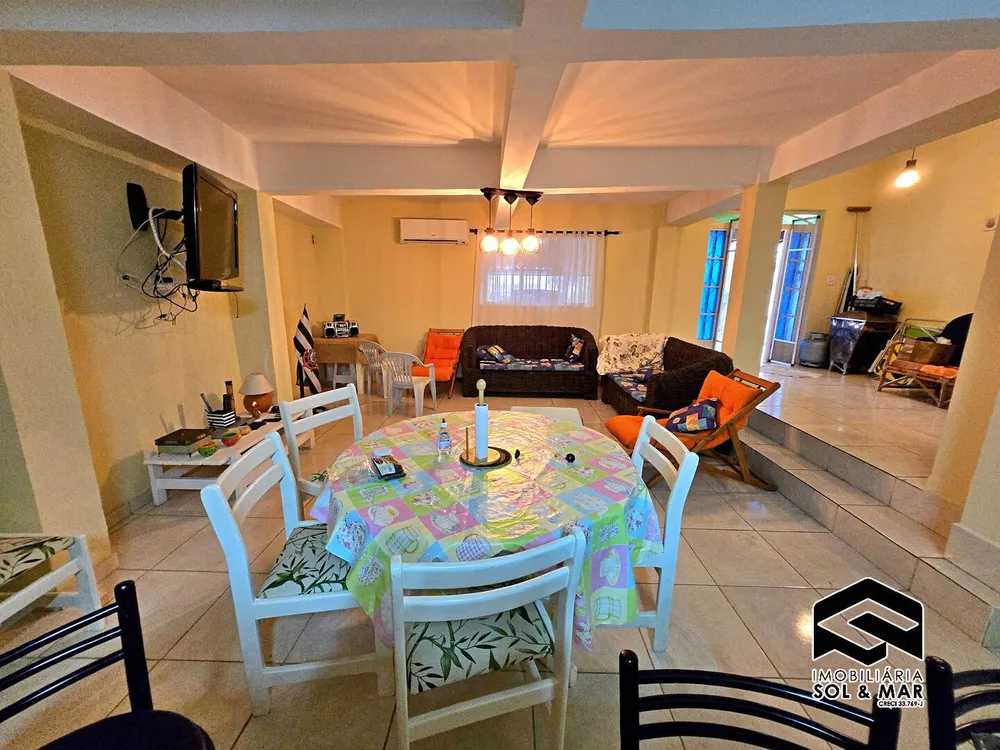Casa, 3 quartos, 168 m² - Foto 2