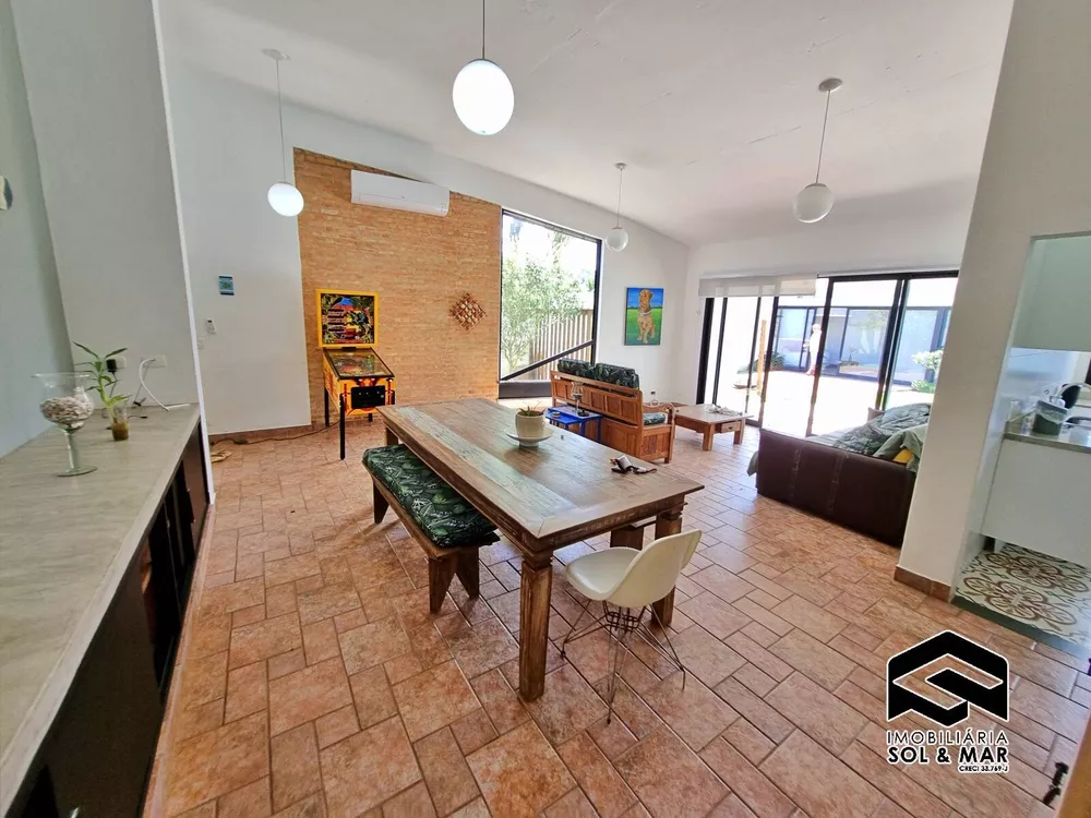 Casa à venda e aluguel com 4 quartos, 153m² - Foto 1