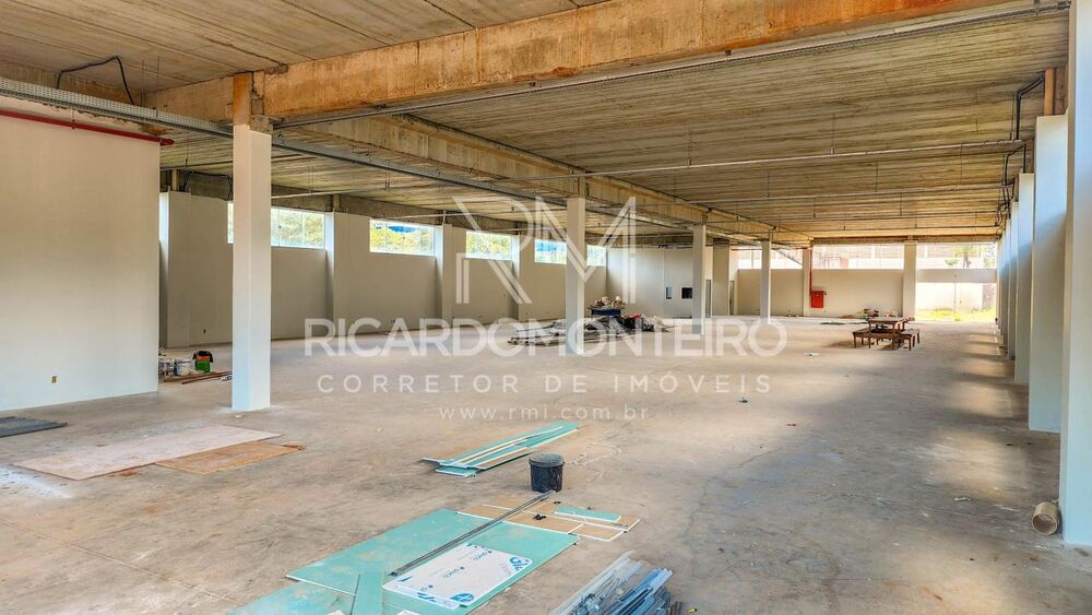 Prédio Inteiro, 1800 m² - Foto 1