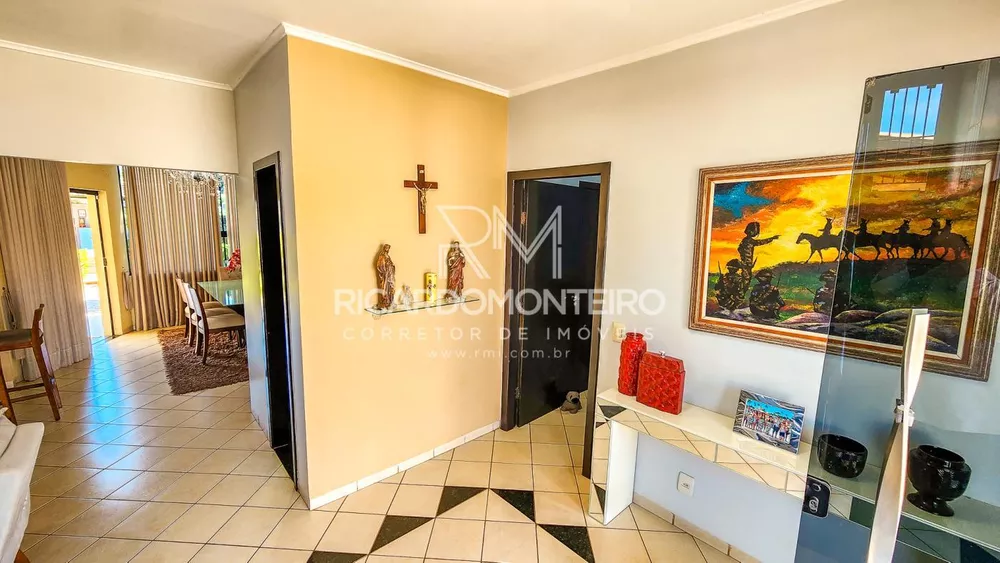 Casa à venda com 4 quartos, 600m² - Foto 4