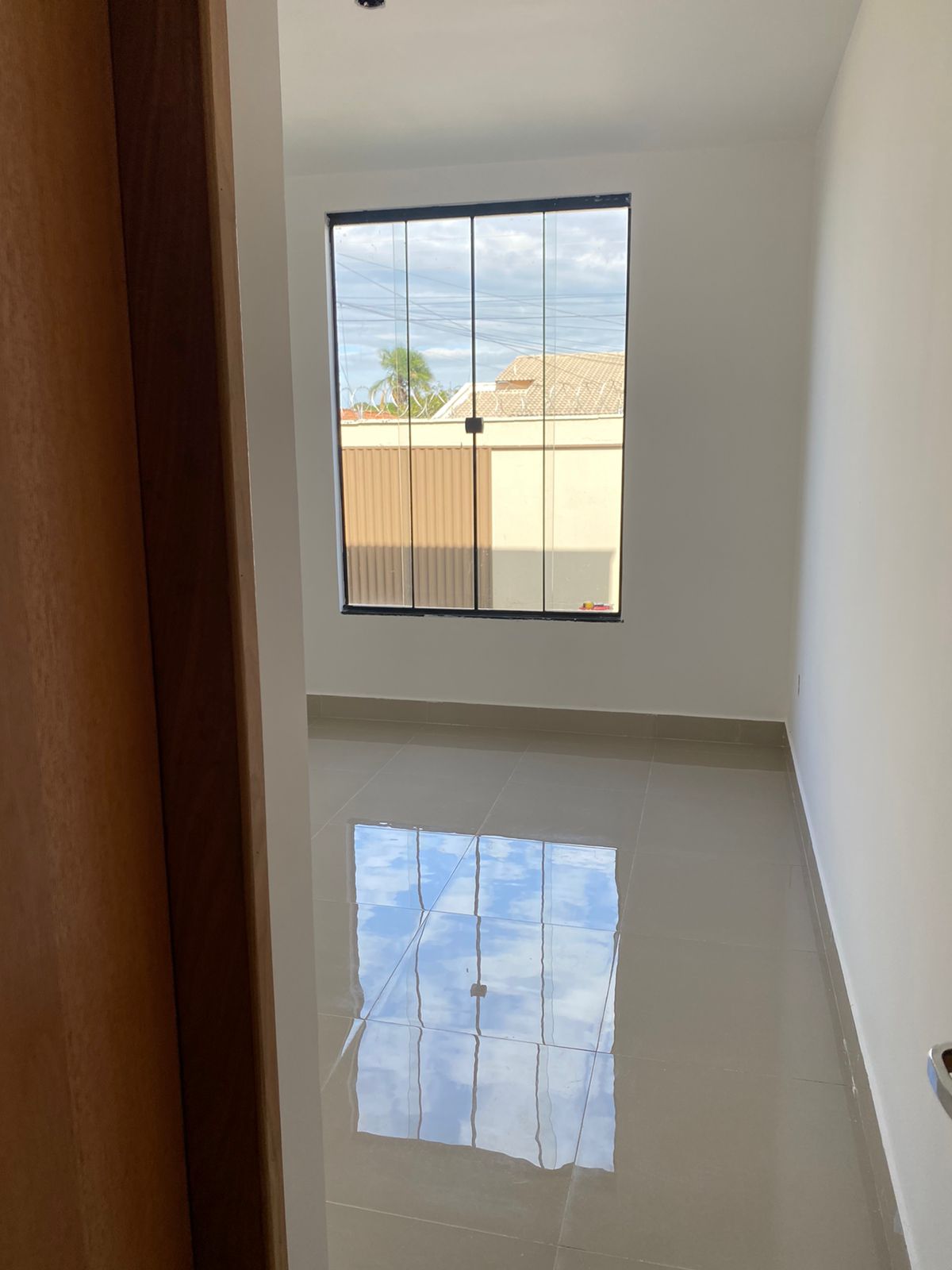 Casa à venda com 3 quartos, 89m² - Foto 2