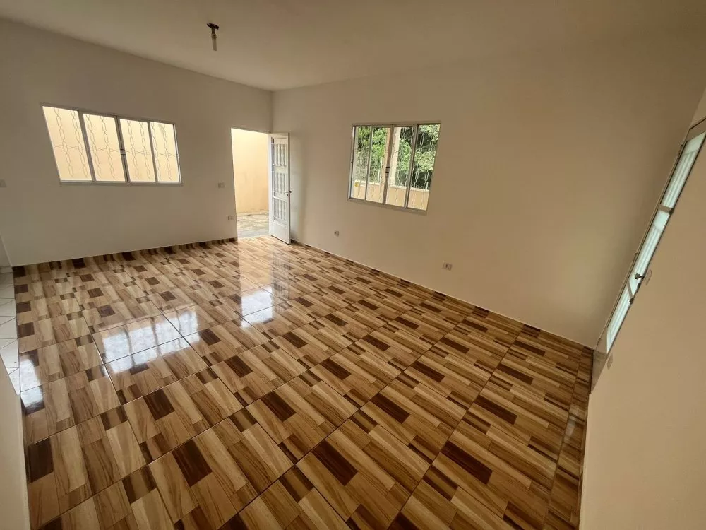 Casa à venda com 3 quartos, 167m² - Foto 1