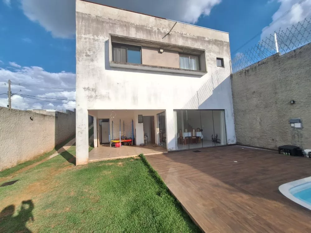 Casa à venda com 3 quartos, 193m² - Foto 7