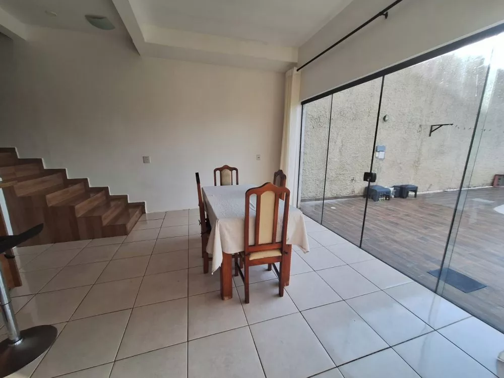 Casa à venda com 3 quartos, 193m² - Foto 6