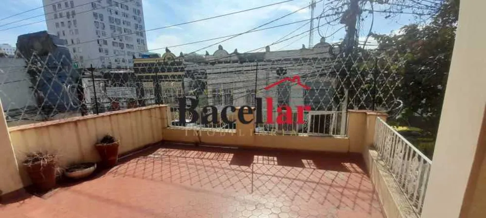 Casa, 5 quartos, 271 m² - Foto 1